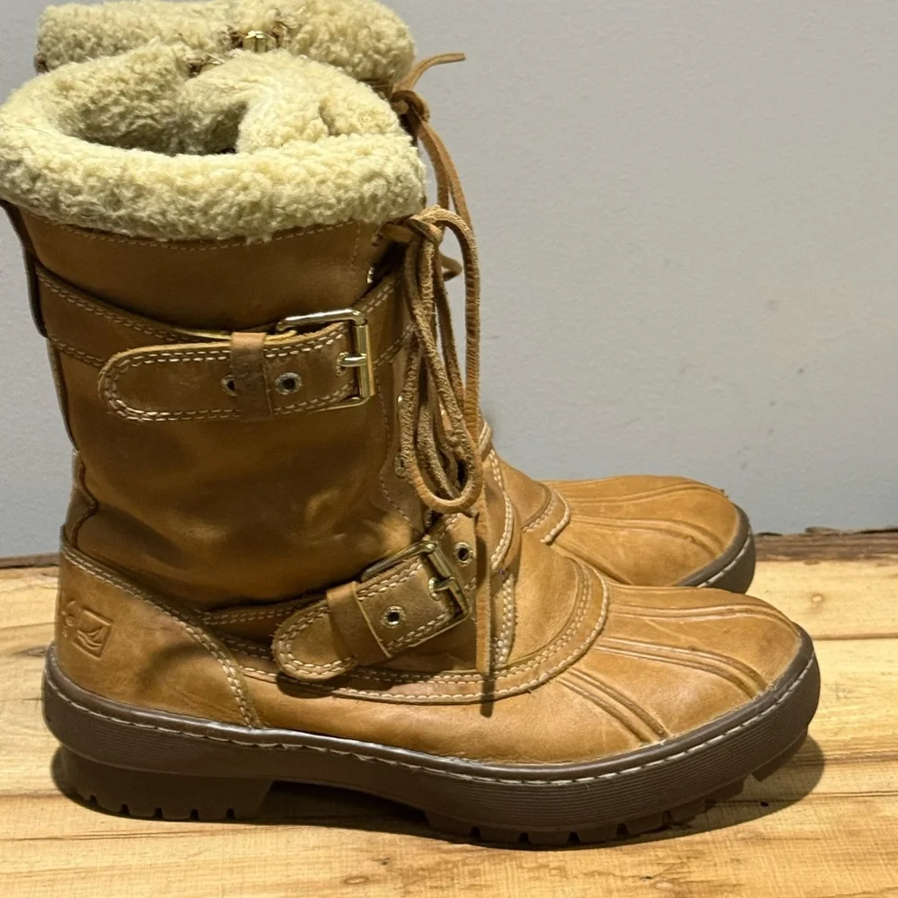 Sperry Saltwater‎ Leather Duck Boot Faux Fur Cuff Size 7 A38